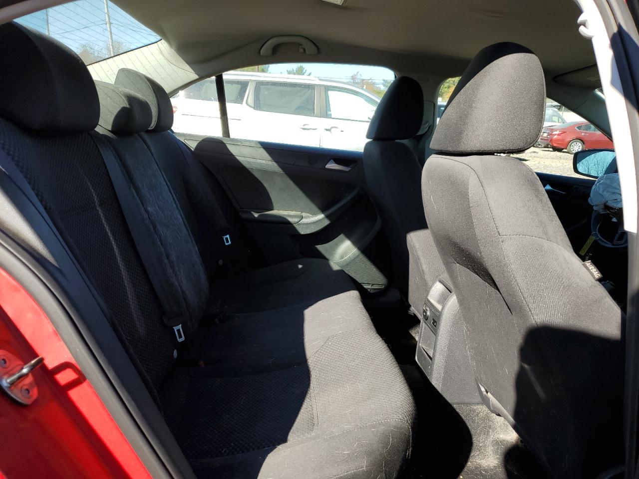 2014 Volkswagen Jetta - Image 10