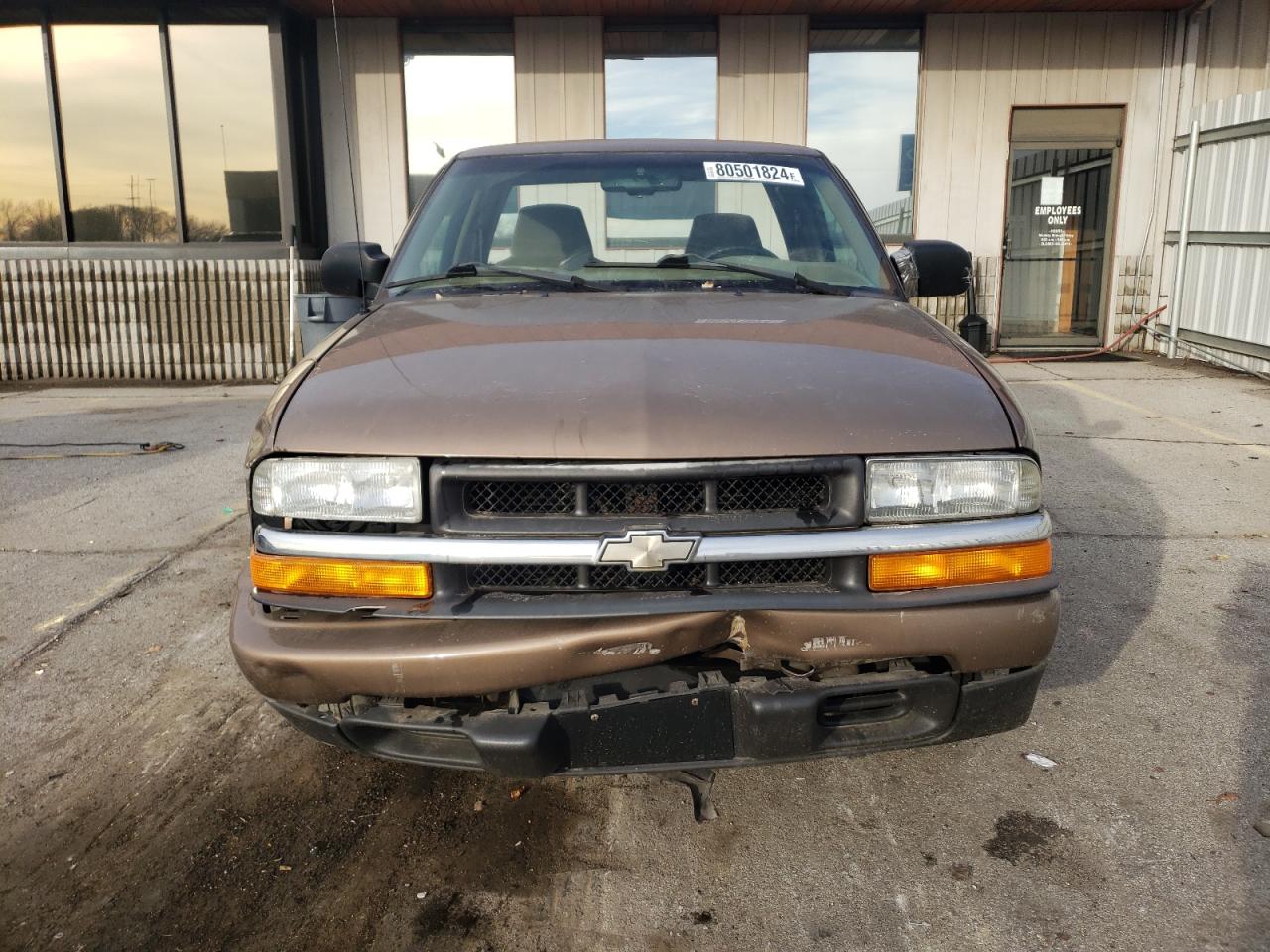 2002 Chevrolet S-10 Pickup - Image 5