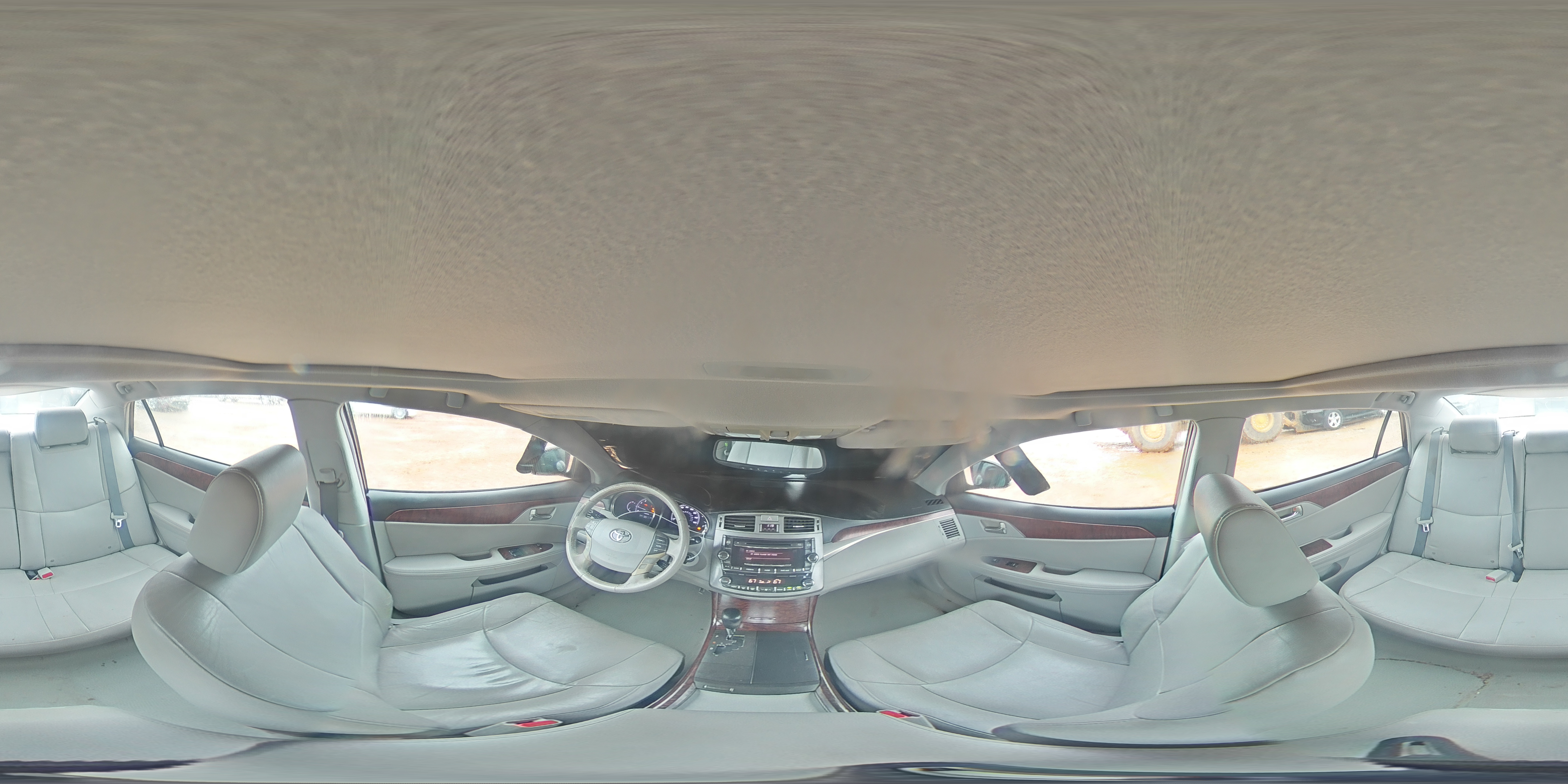 2012 Toyota Avalon - Image 13