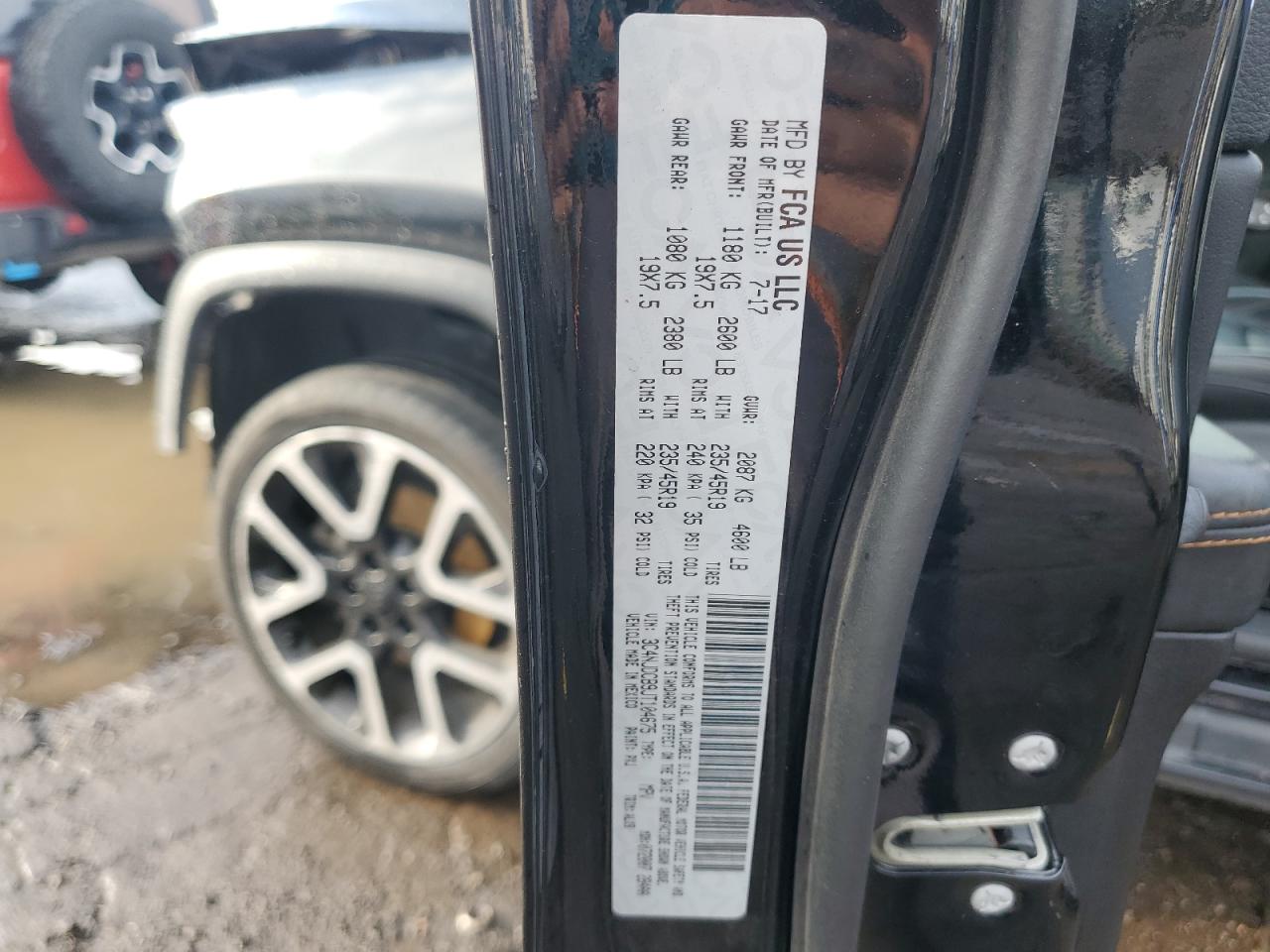 2018 Jeep Compass - Image 14