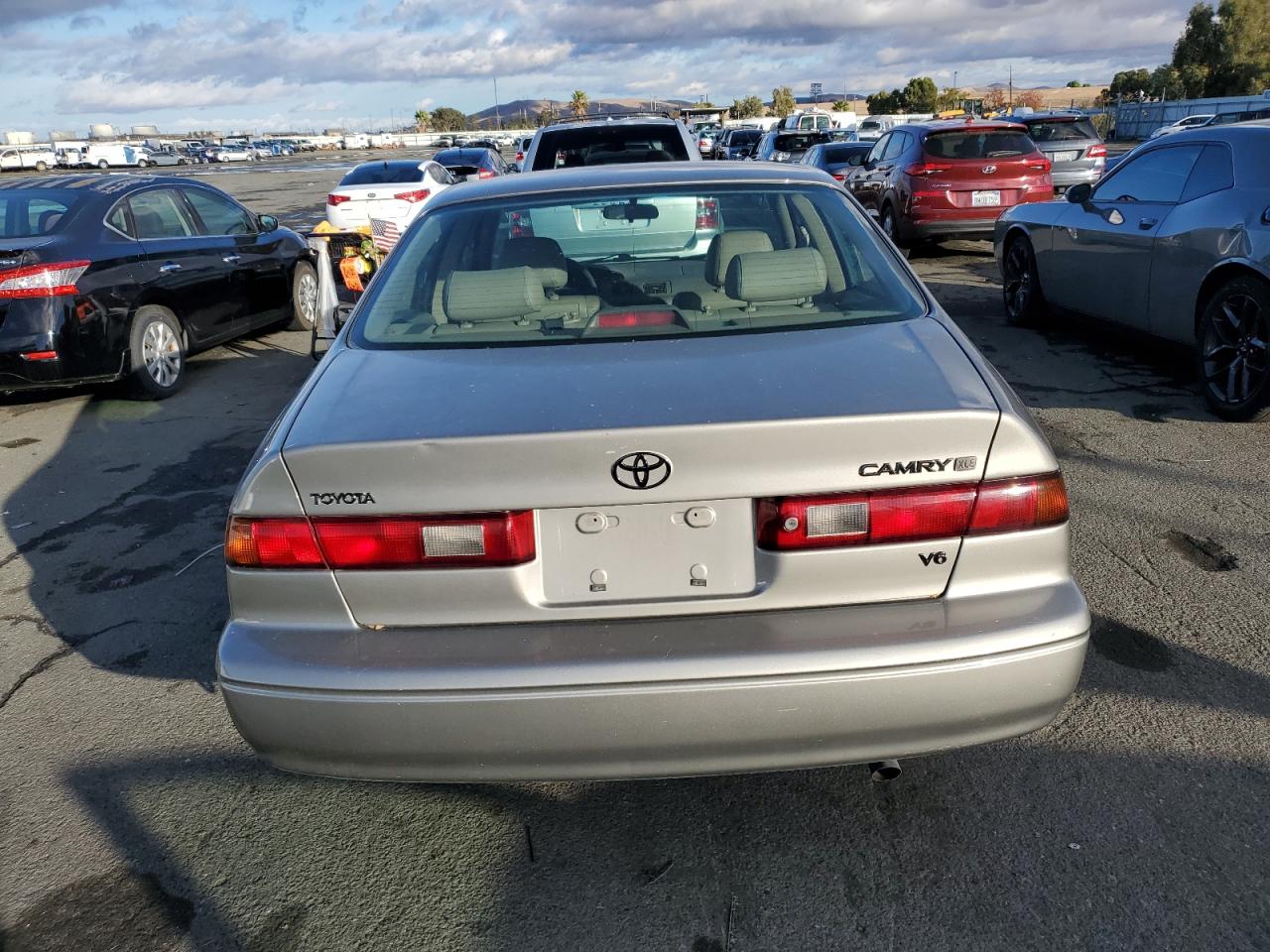 1999 Toyota Camry Le VIN: JT2BF28K7X0212227 Lot: 80370094