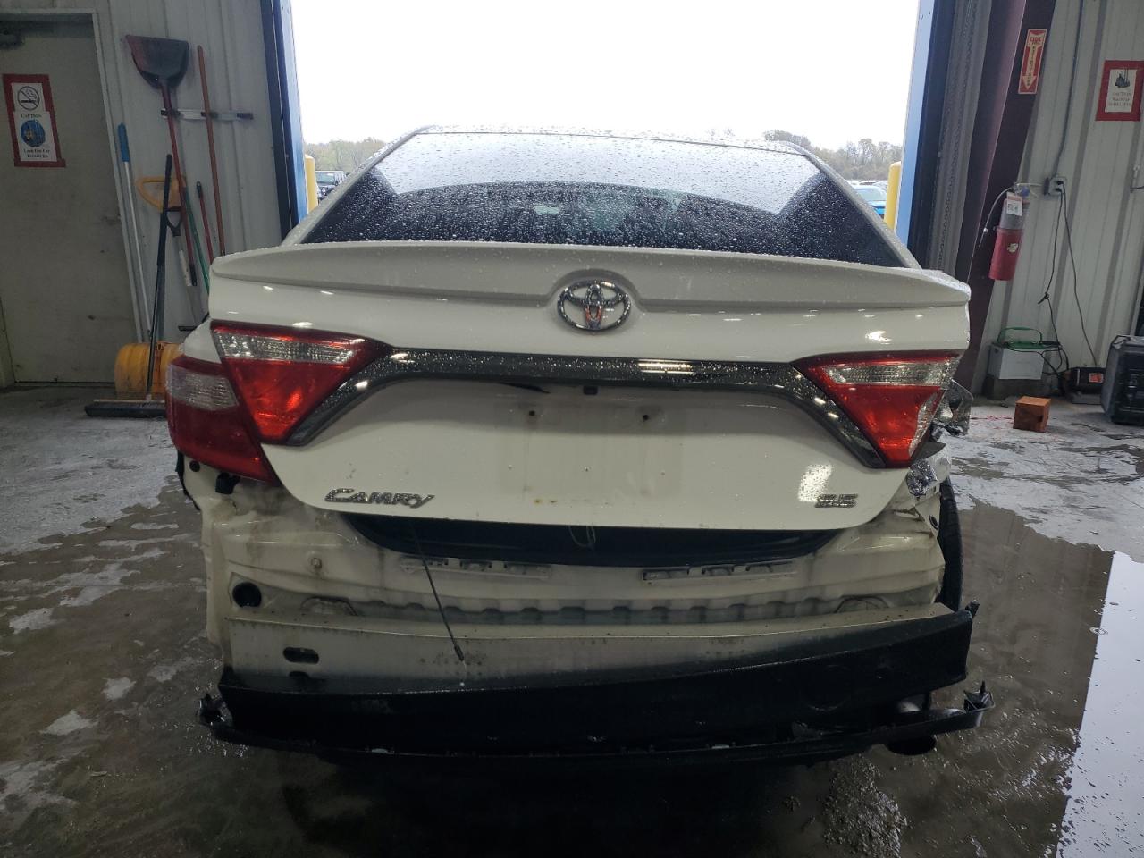 VIN 4T1BF1FK4GU569163 2016 TOYOTA CAMRY no.6