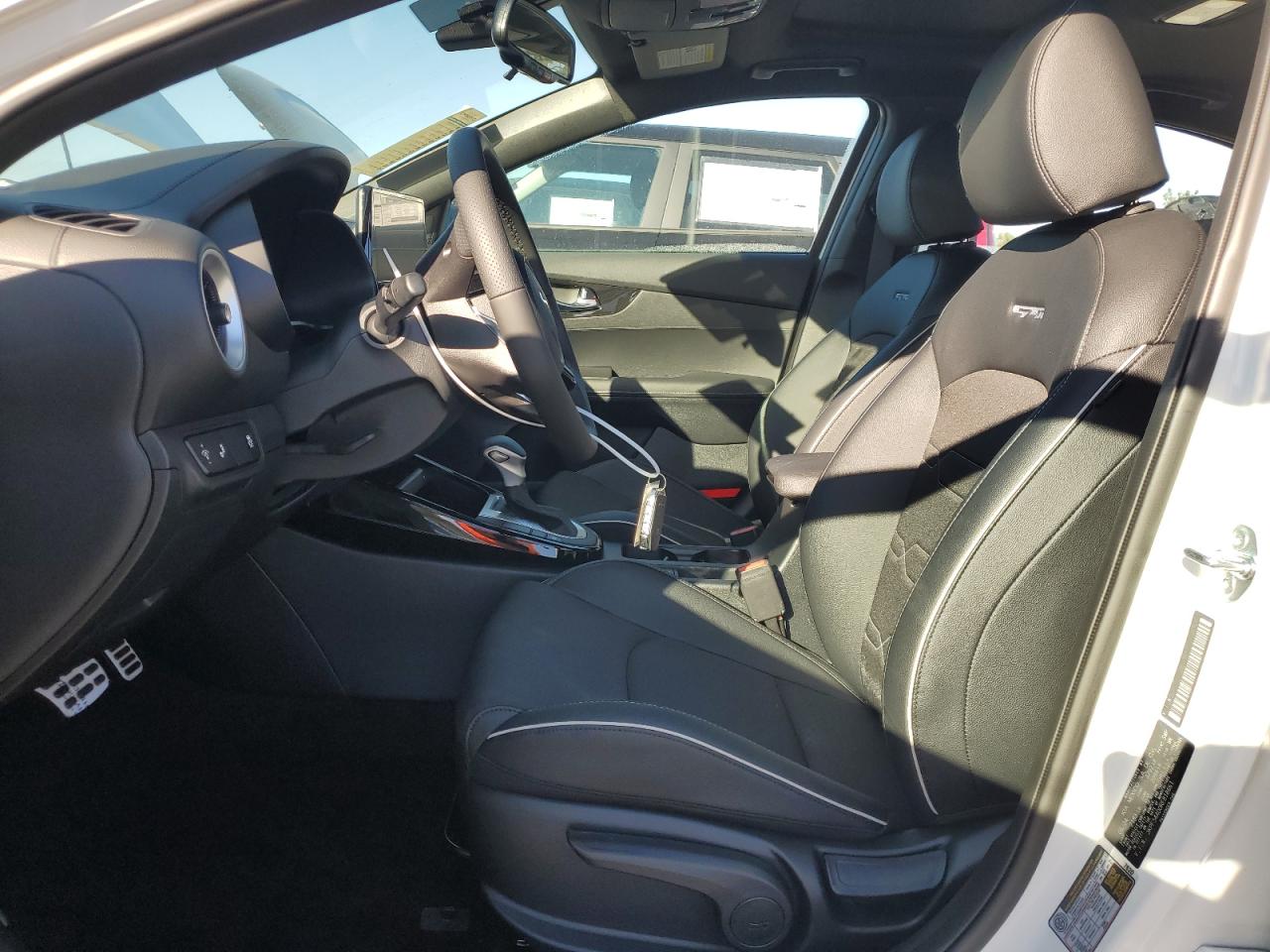 2024 Kia Forte - Image 7