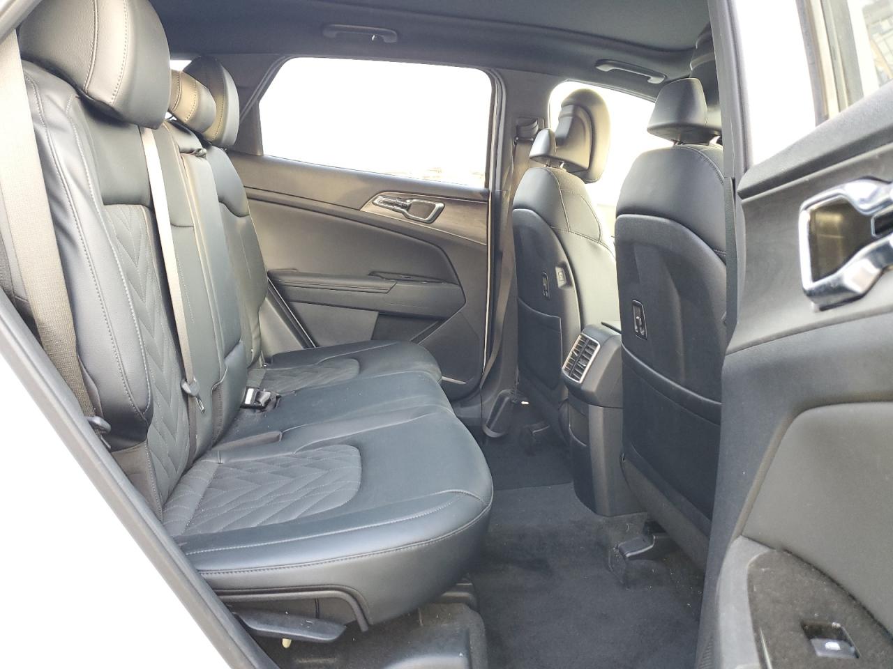 2023 Kia Sportage - Image 11