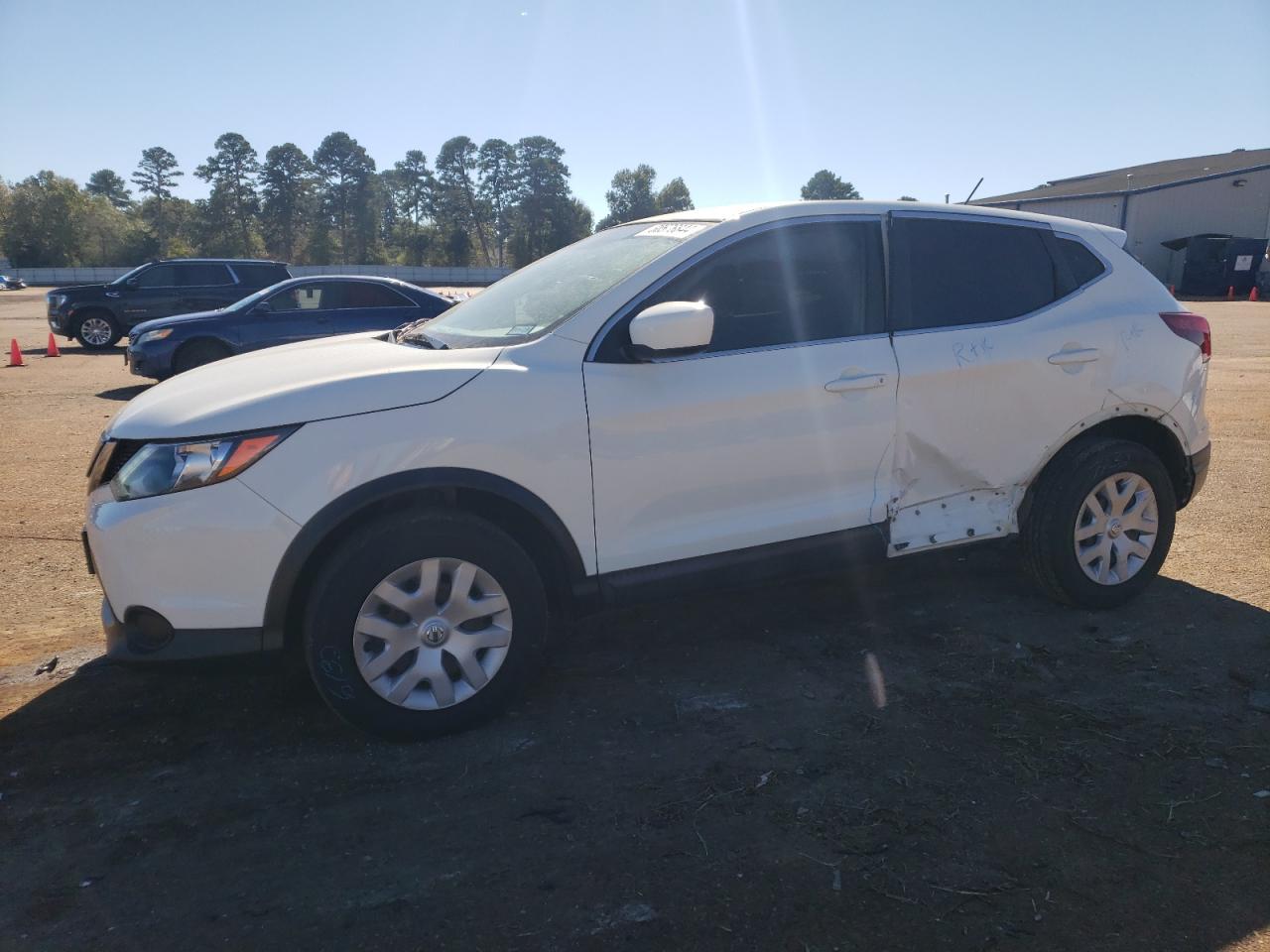 2019 Nissan Rogue - Image 1