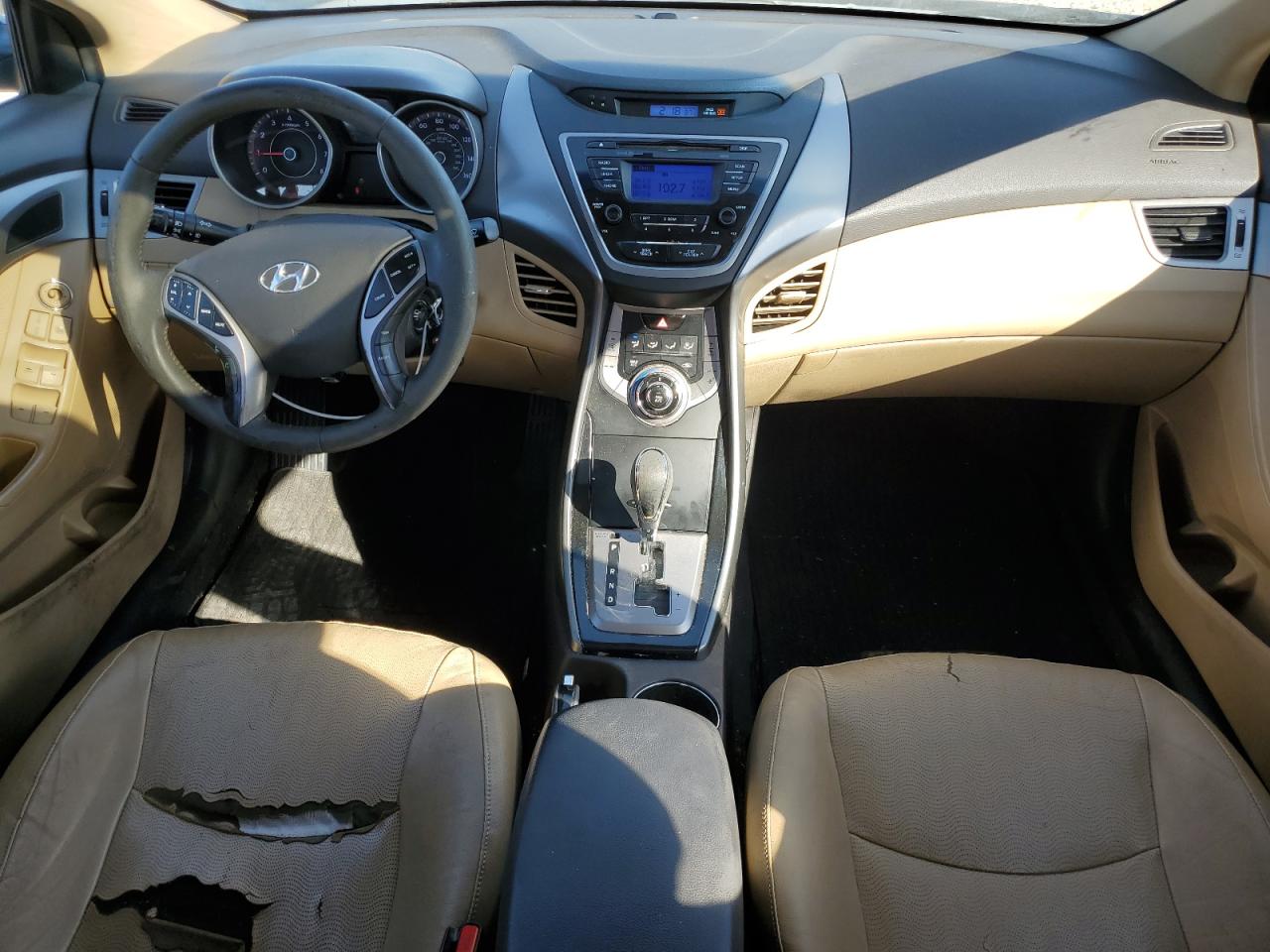 2013 Hyundai Elantra - Image 8