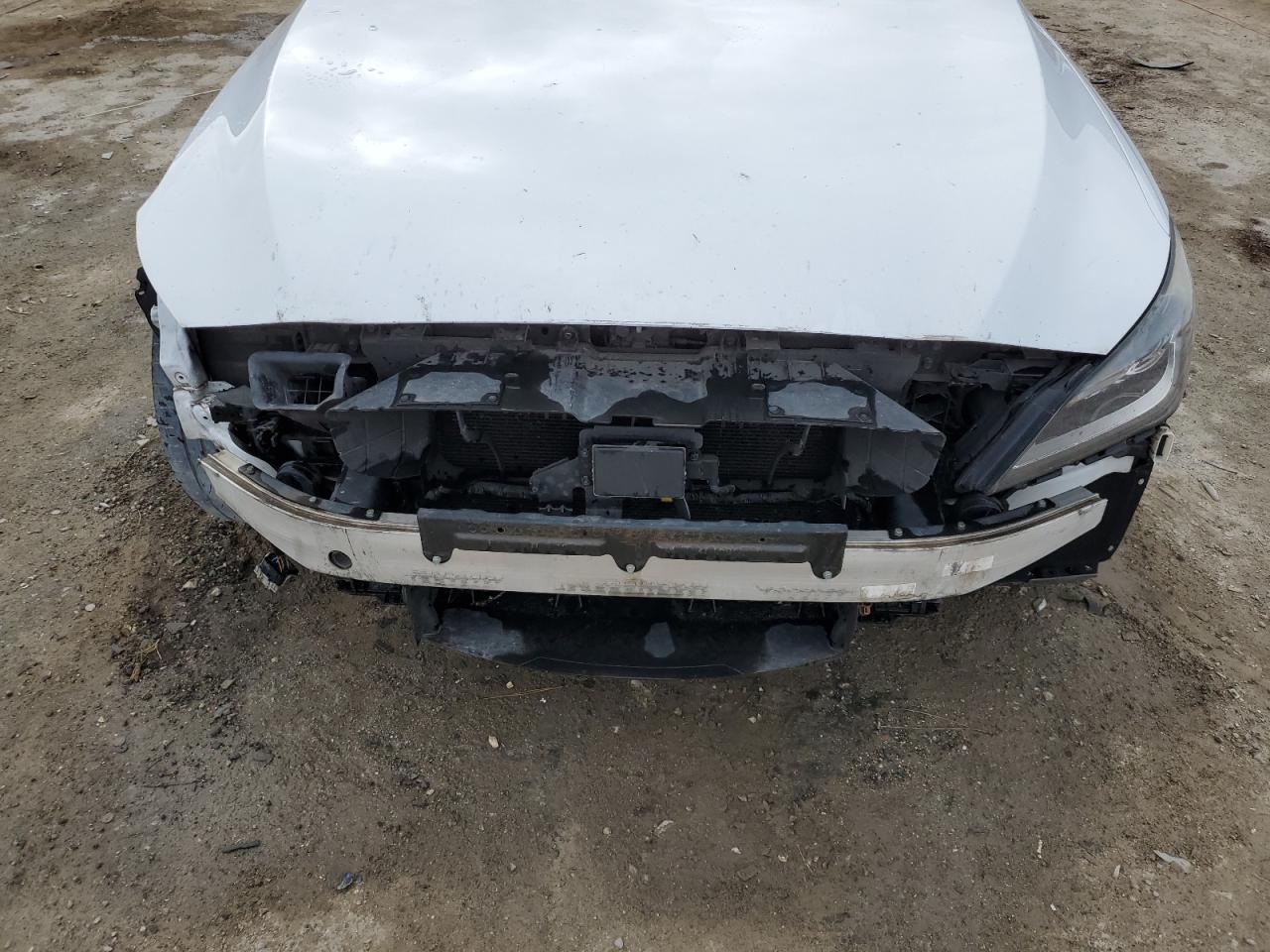 2018 Genesis G80 - Image 11
