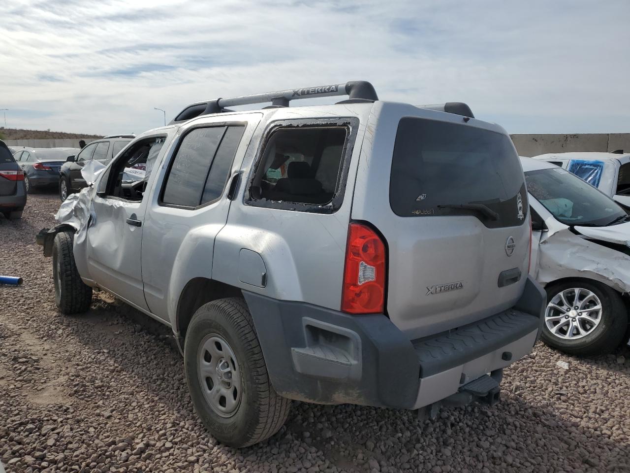 2011 Nissan XTerra - Image 2