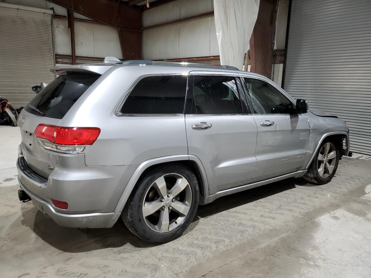 2015 Jeep Grand Cherokee - Image 3