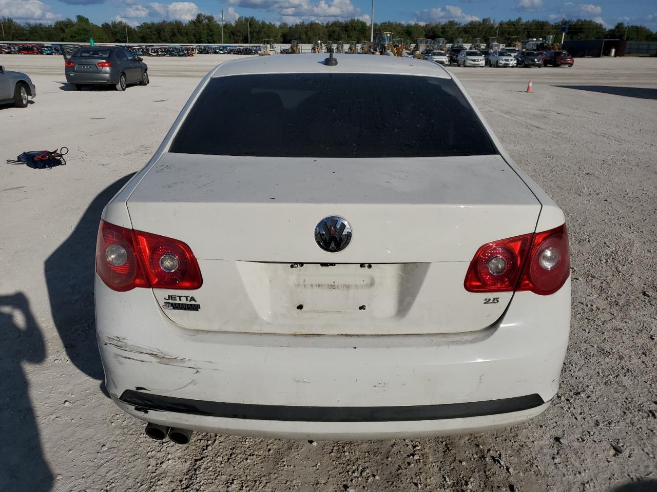 2007 Volkswagen Jetta - Image 6