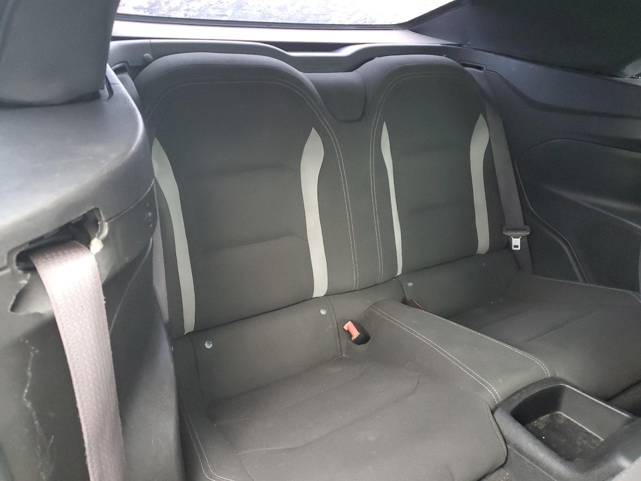 2018 Chevrolet Camaro - Image 10