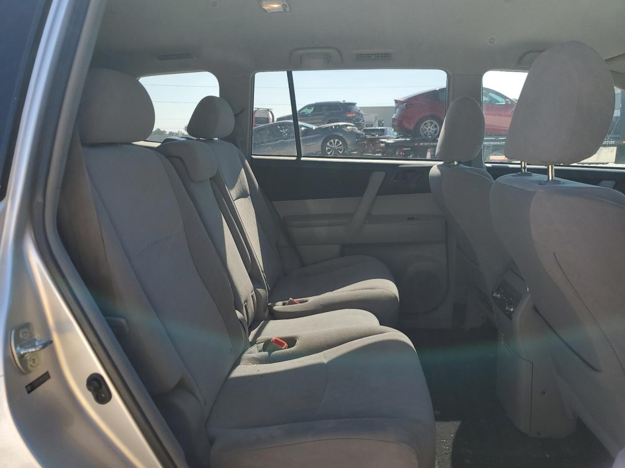 2011 Toyota Highlander - Image 11