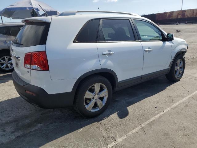  KIA SORENTO 2013 Белы