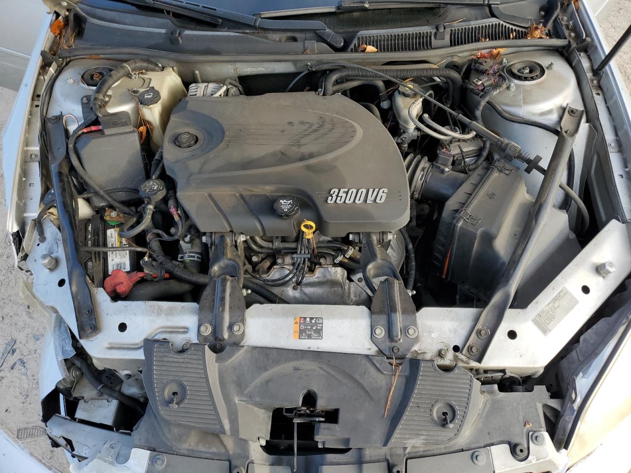 2011 Chevrolet Impala - Image 12
