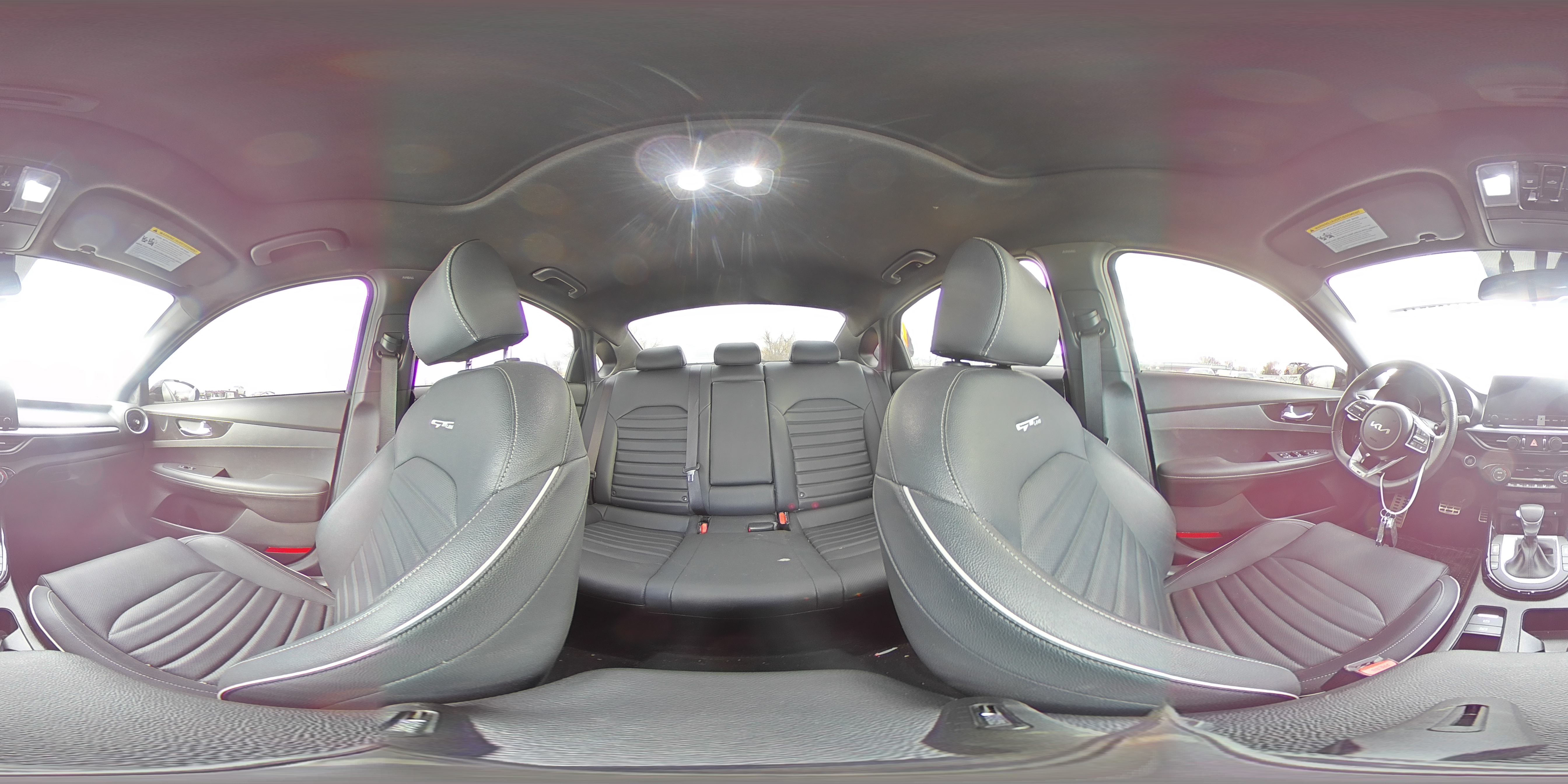 2023 Kia Forte - Image 13