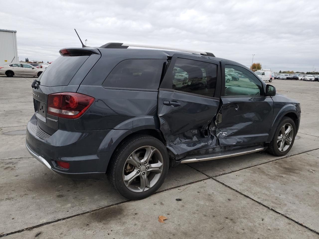 2017 Dodge Journey - Image 3