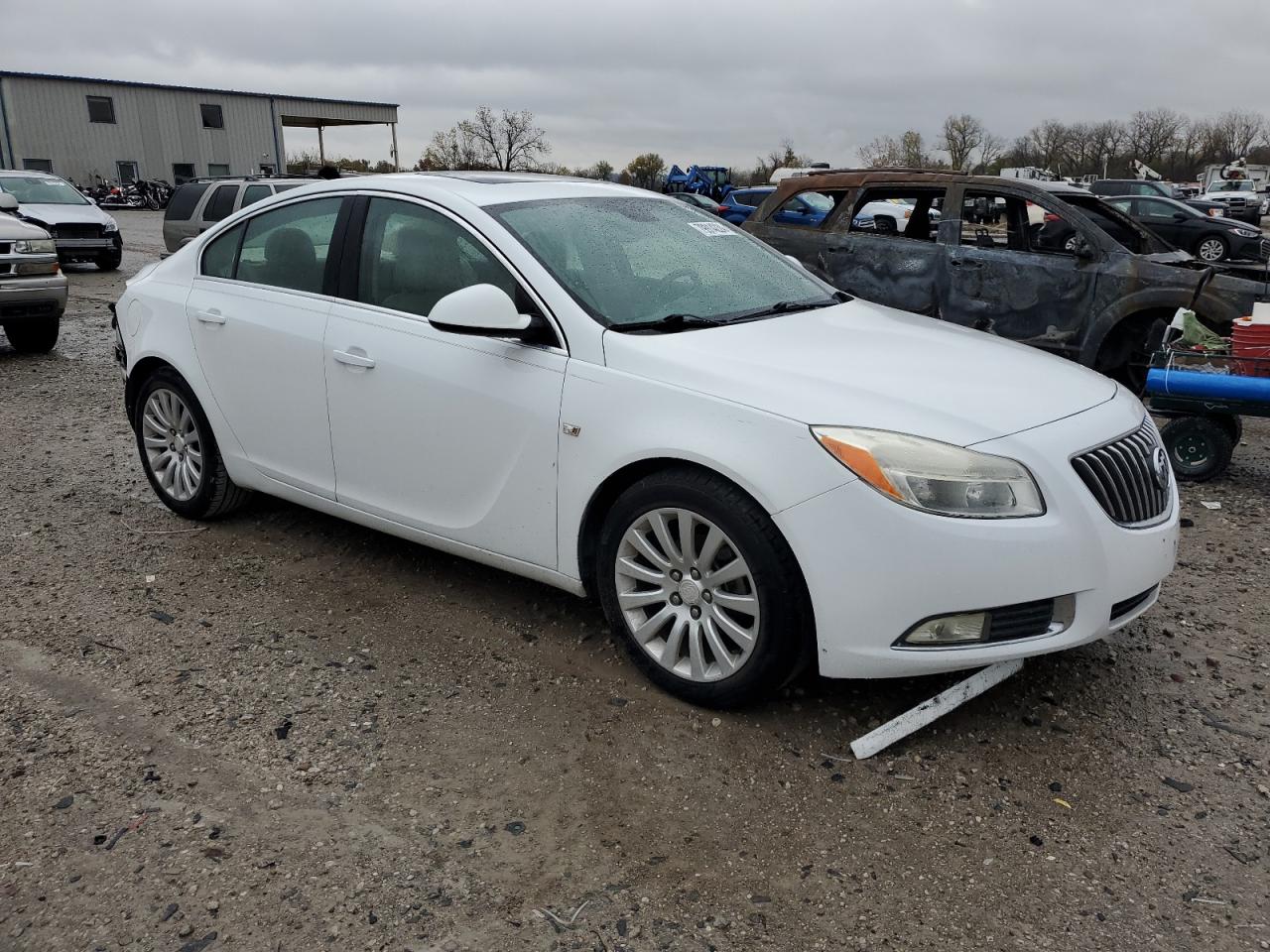 2011 Buick Regal - Image 4