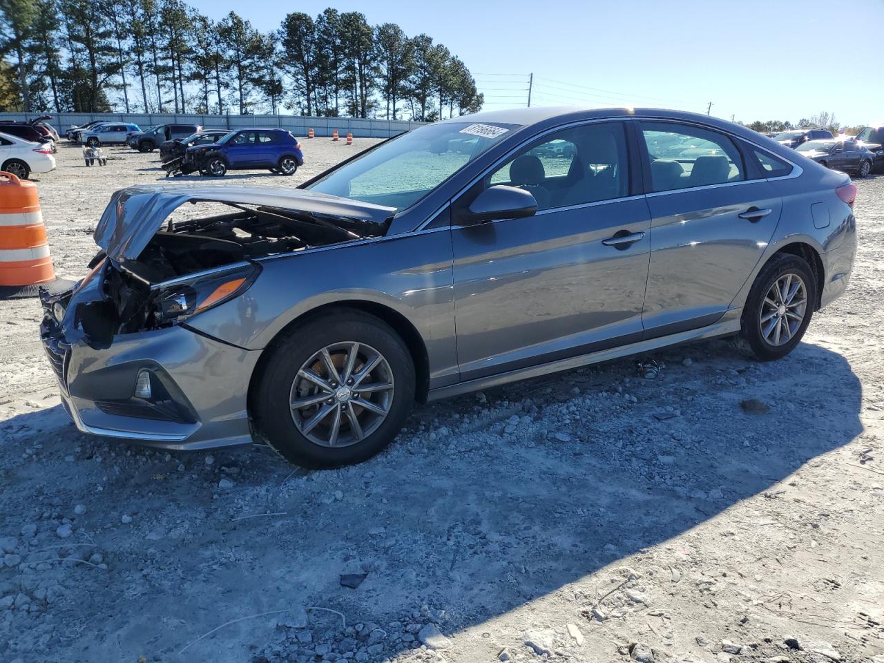 5NPE24AF4KH756365 2019 HYUNDAI ELANTRA - Image 1