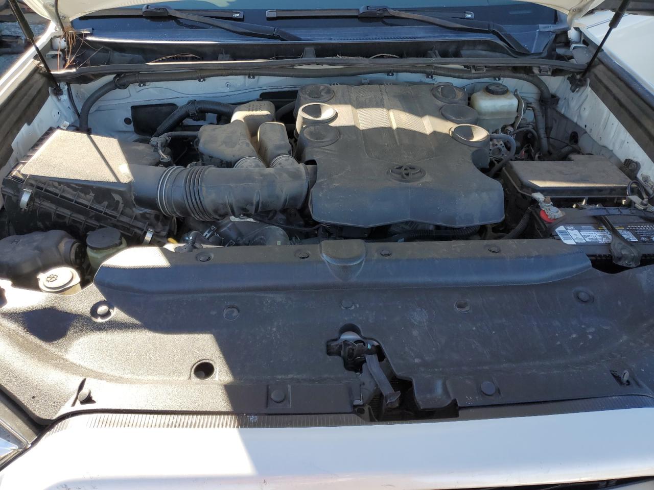 2014 Toyota 4Runner - Image 13