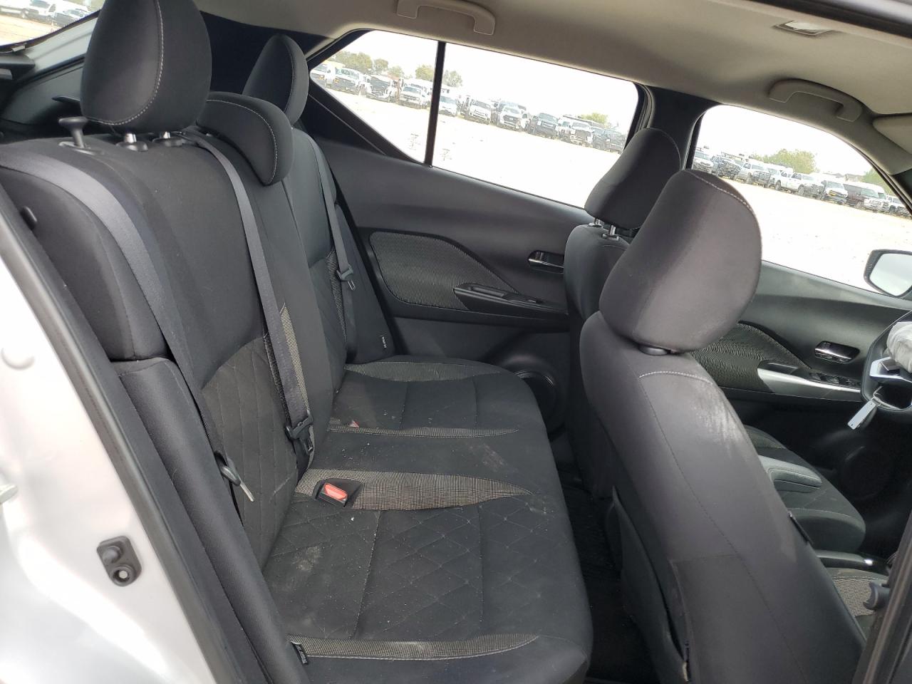 2020 Nissan Kicks - Image 10