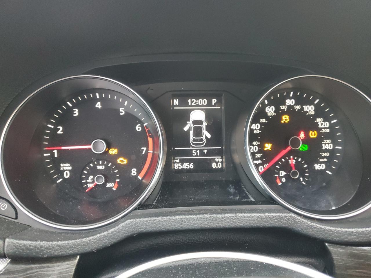 2018 Volkswagen Passat - Image 9