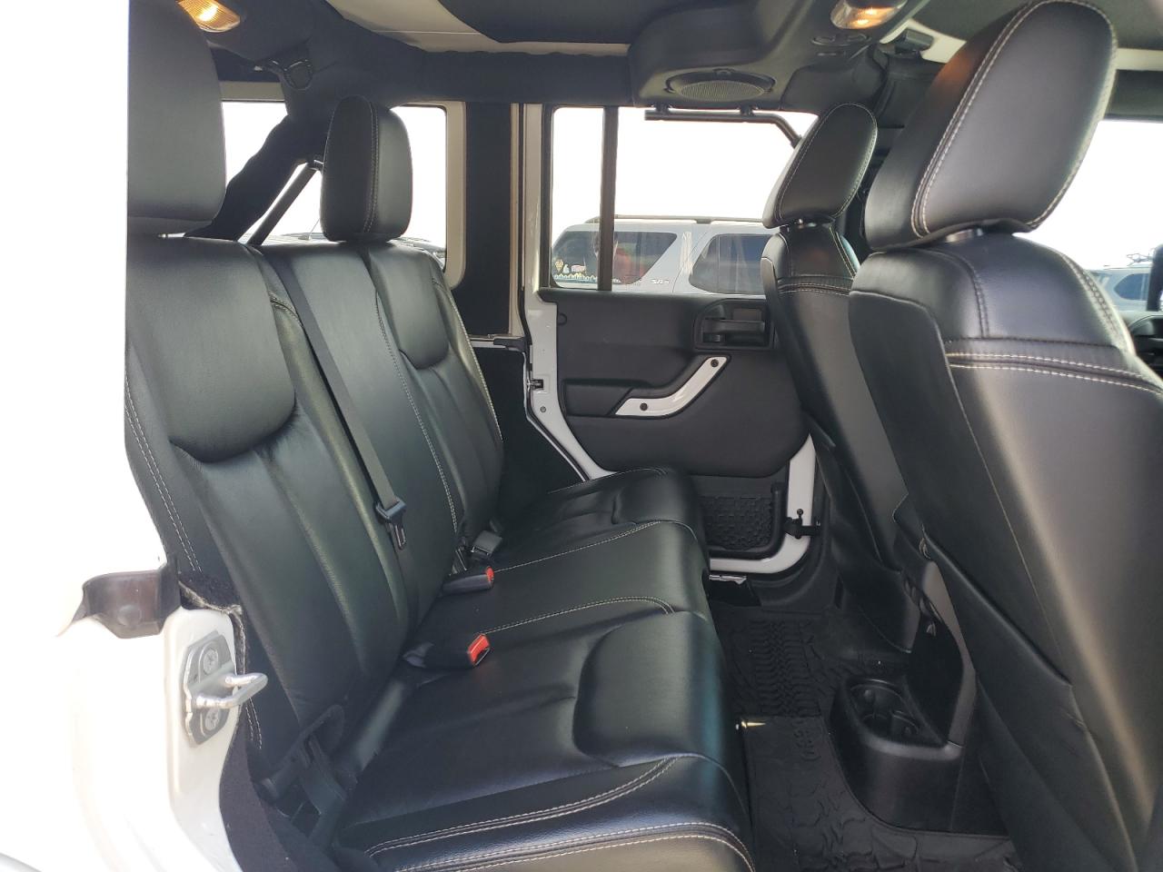 2014 Jeep Wrangler - Image 11