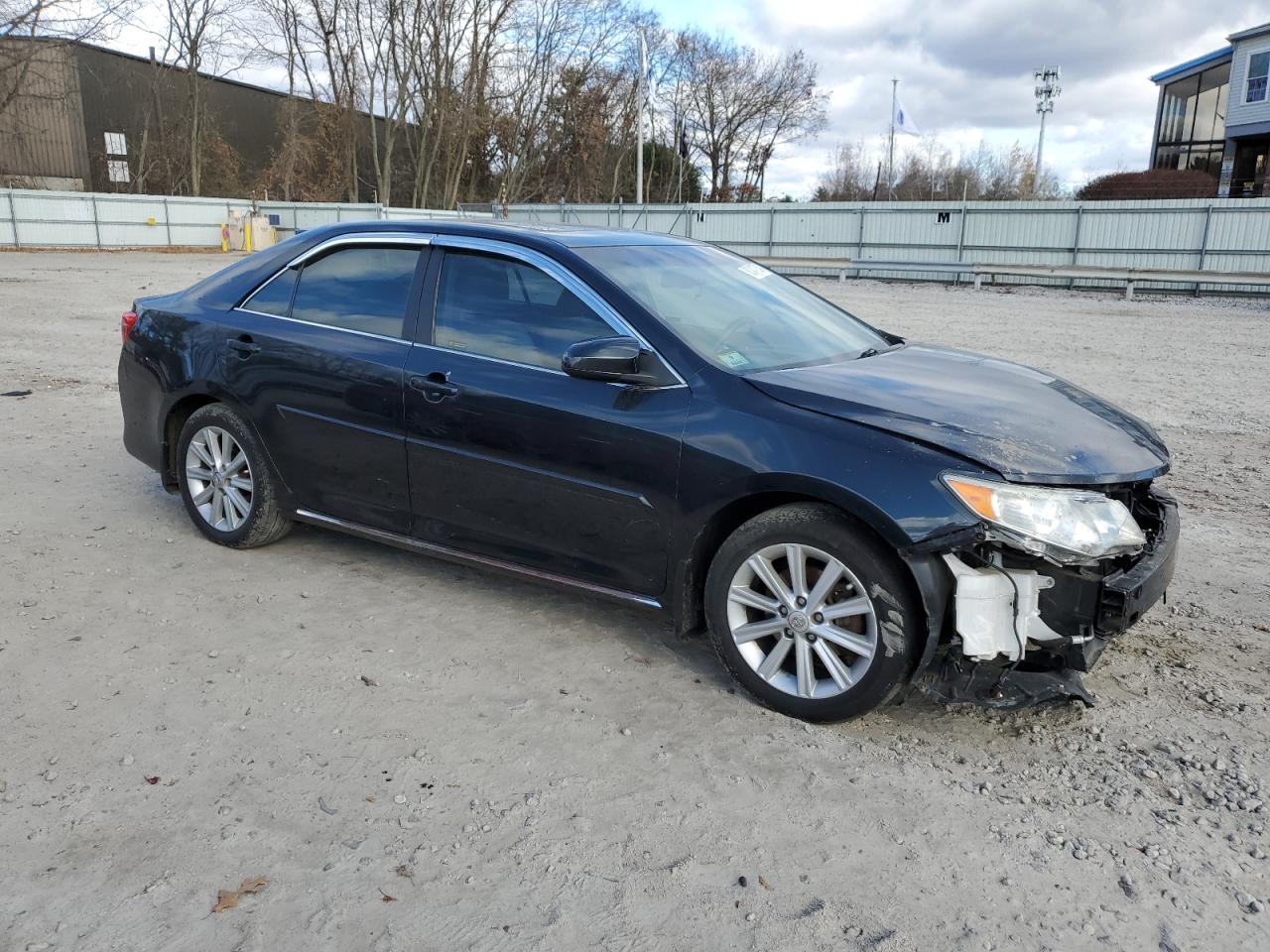 VIN 4T4BF1FK8ER402386 2014 TOYOTA CAMRY no.4