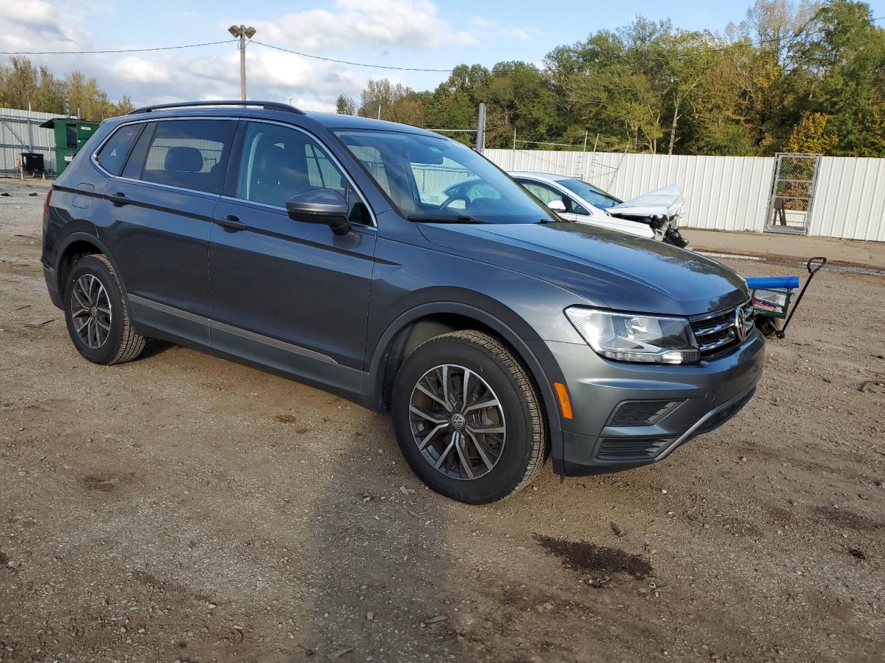 2020 Volkswagen Tiguan - Image 4