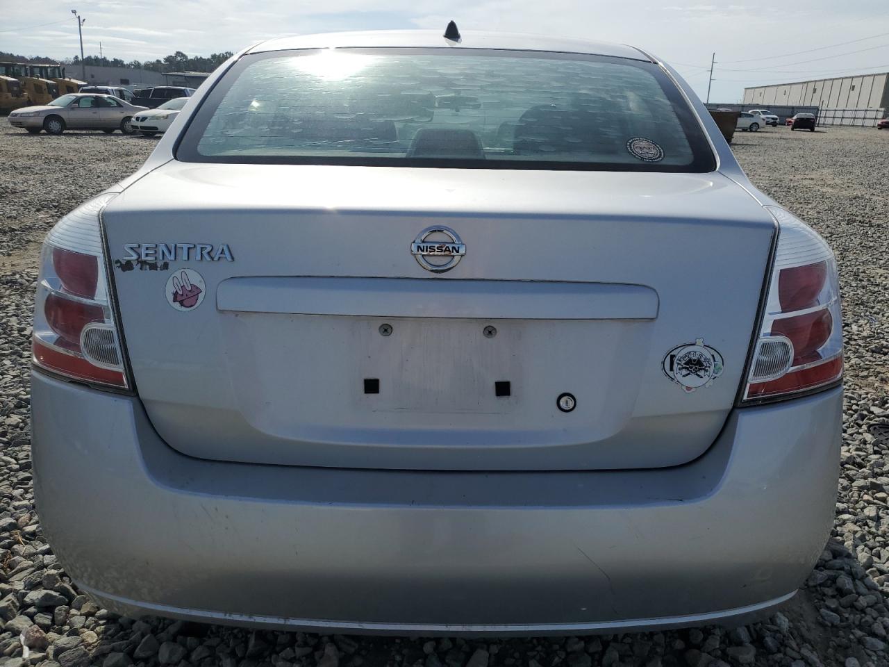 2009 Nissan Sentra - Image 6