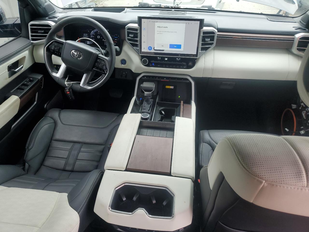 2023 Toyota Tundra - Image 8