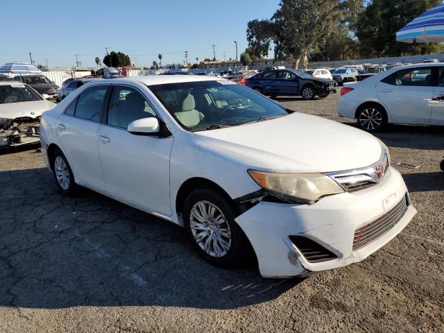  TOYOTA CAMRY 2014 Белы