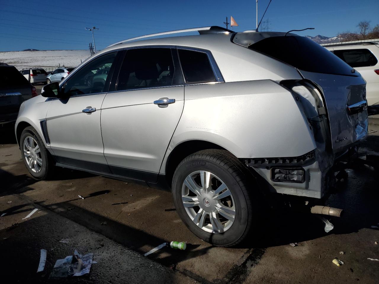 VIN 3GYFNEE33GS526048 2016 CADILLAC SRX no.2