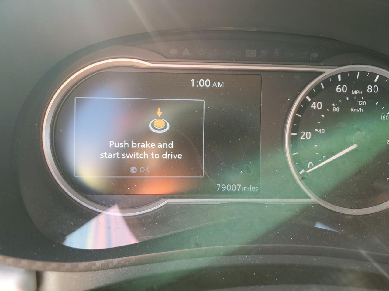 2021 Nissan Versa - Image 9
