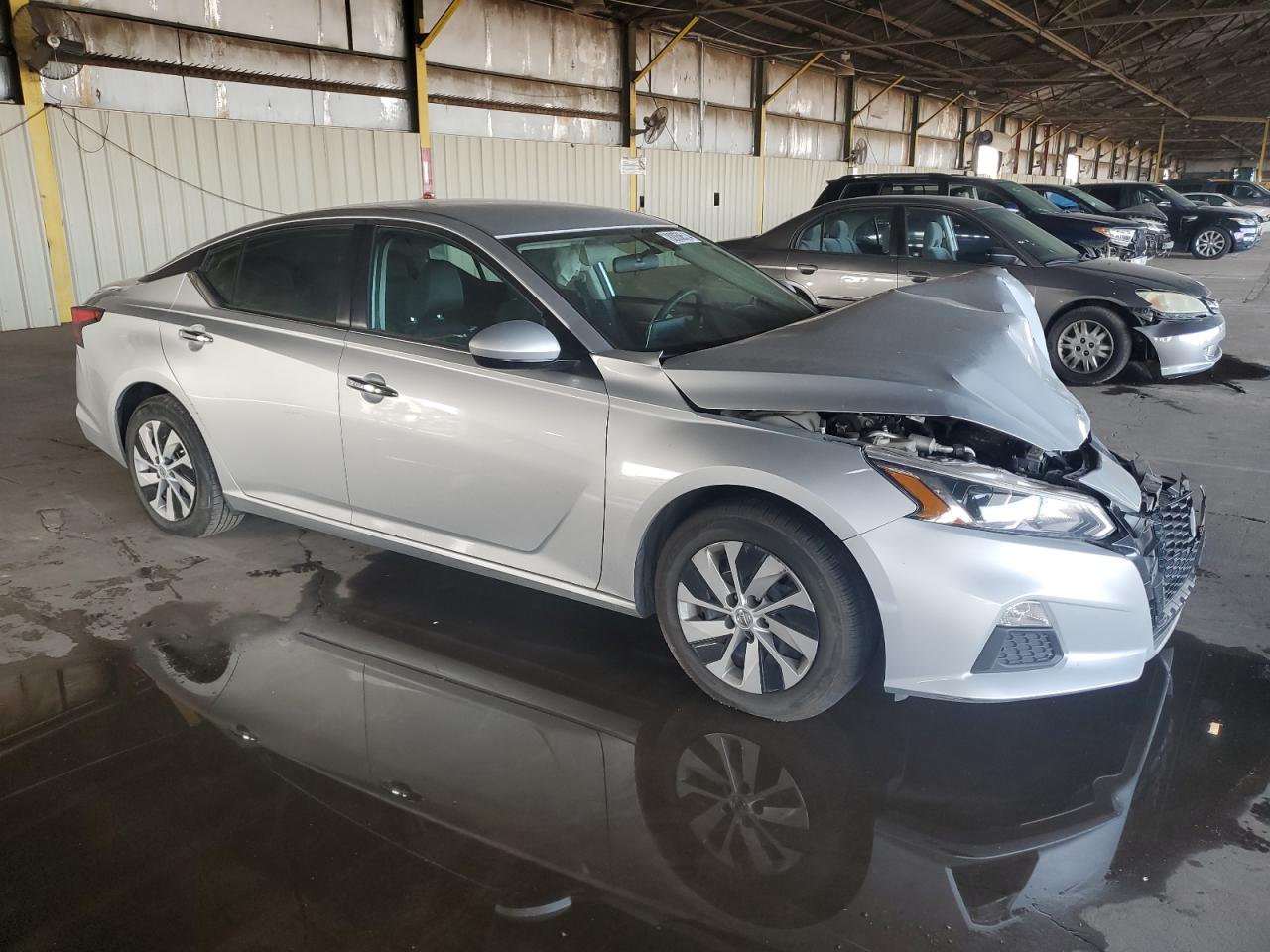 2020 Nissan Altima - Image 4