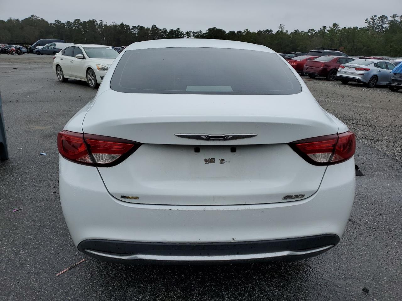 2015 Chrysler 200 - Image 6
