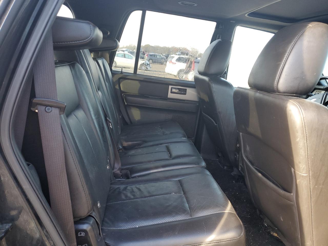 2014 Ford Expedition - Image 12