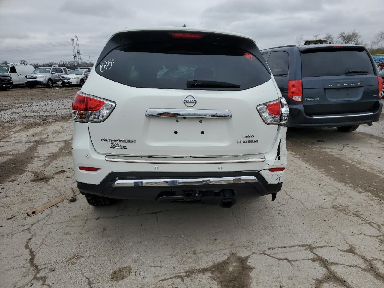 2014 Nissan Pathfinder - Image 6
