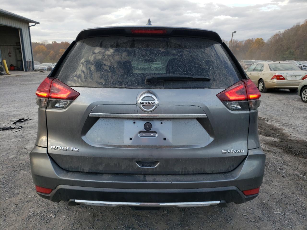2017 Nissan Rogue - Image 6