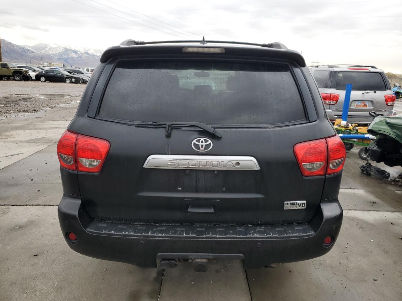 2011 Toyota Sequoia Limited VIN: 5TDJY5G18BS052713 Lot: 82001234