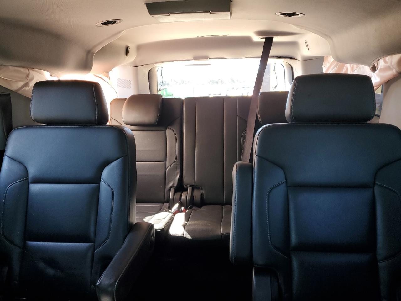 2016 Chevrolet Suburban - Image 10