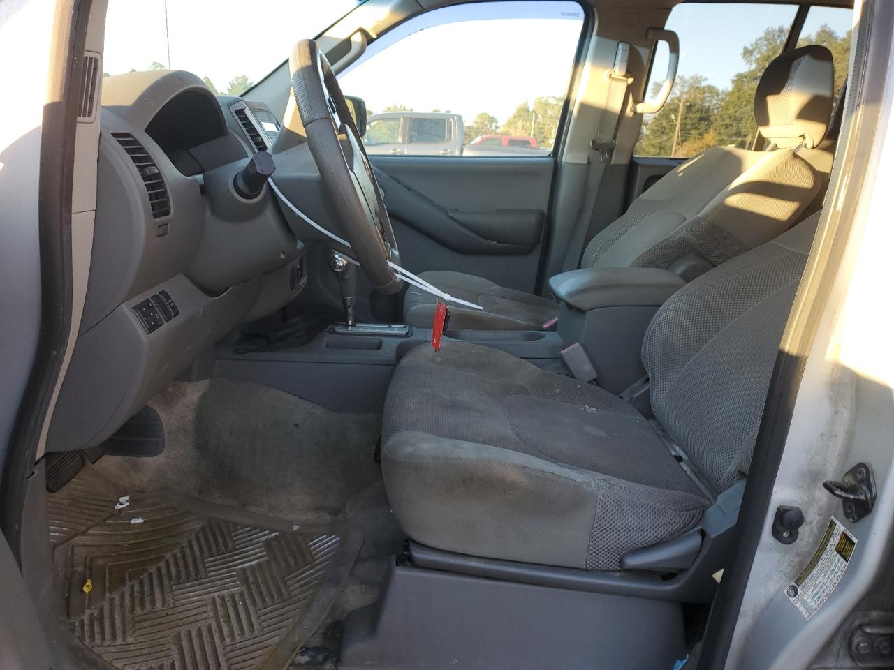 2012 Nissan Navara (Frontier) - Image 7