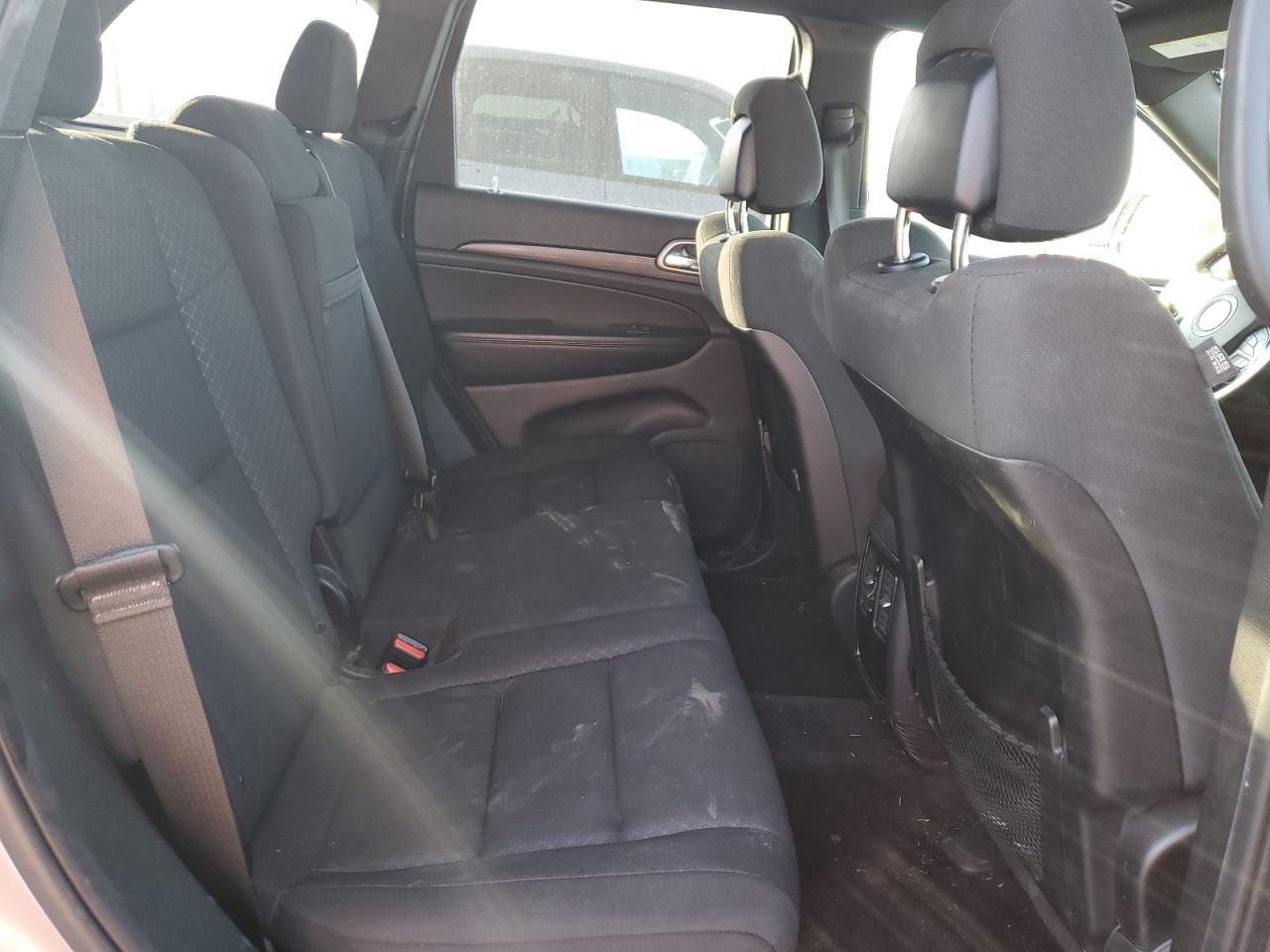2019 Jeep Grand Cherokee - Image 11