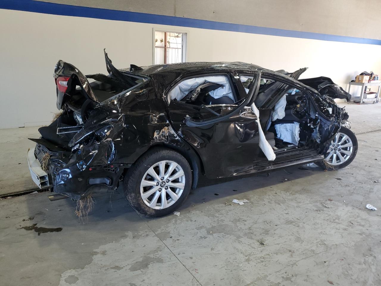 2020 Toyota Camry - Image 3