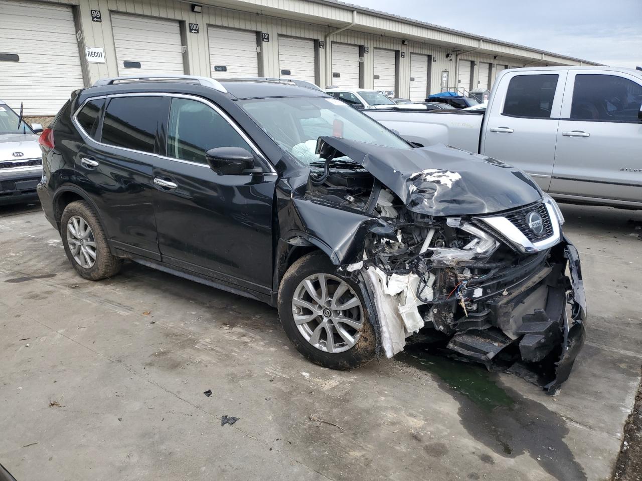 2018 Nissan Rogue - Image 4
