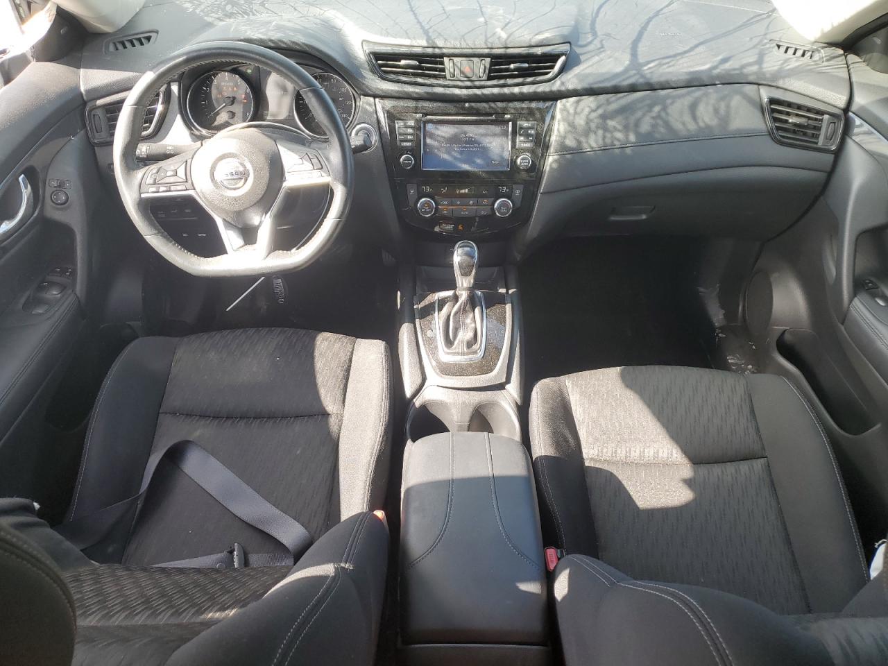 2017 Nissan Rogue - Image 8