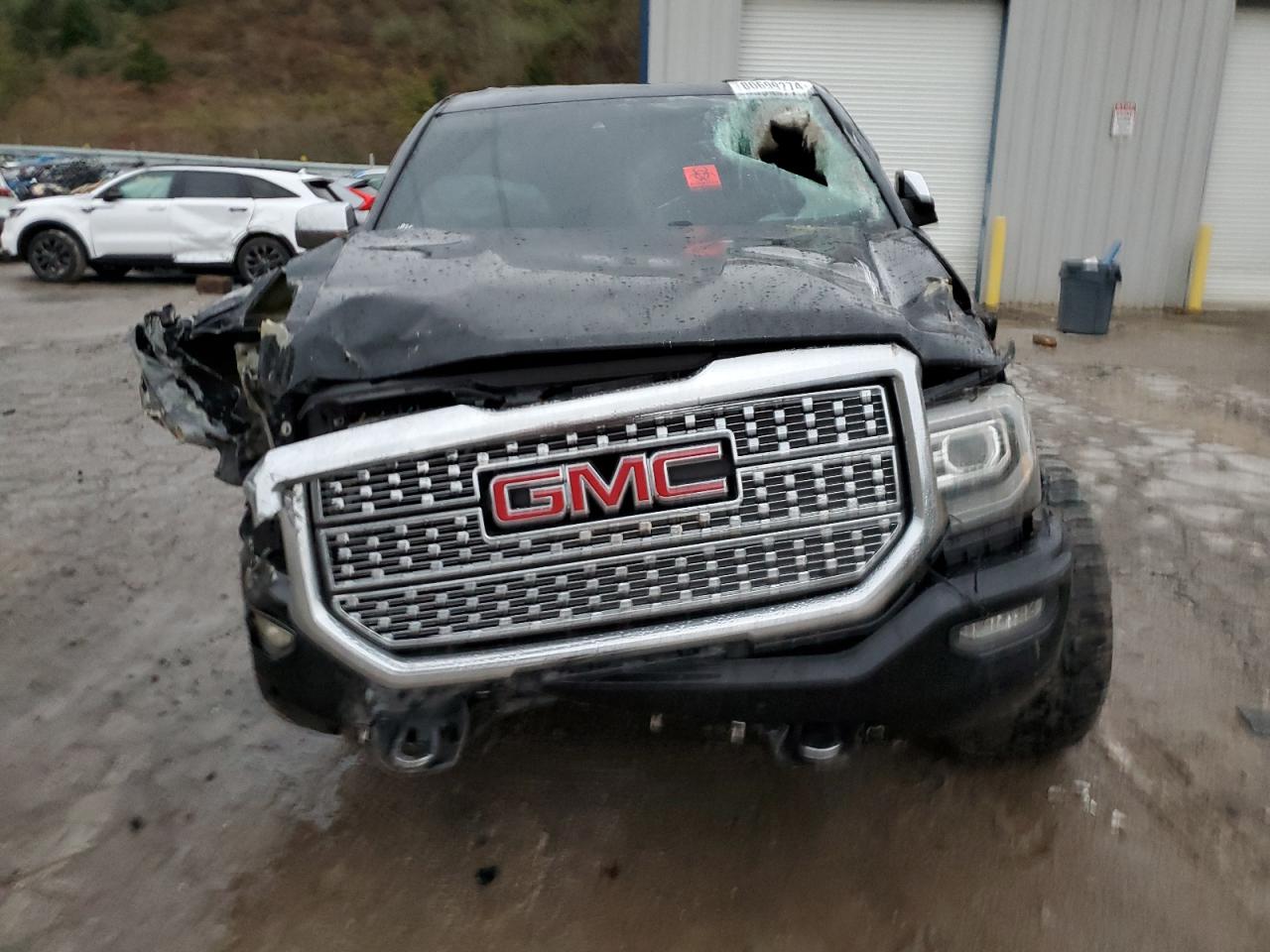 2017 GMC Sierra - Image 5