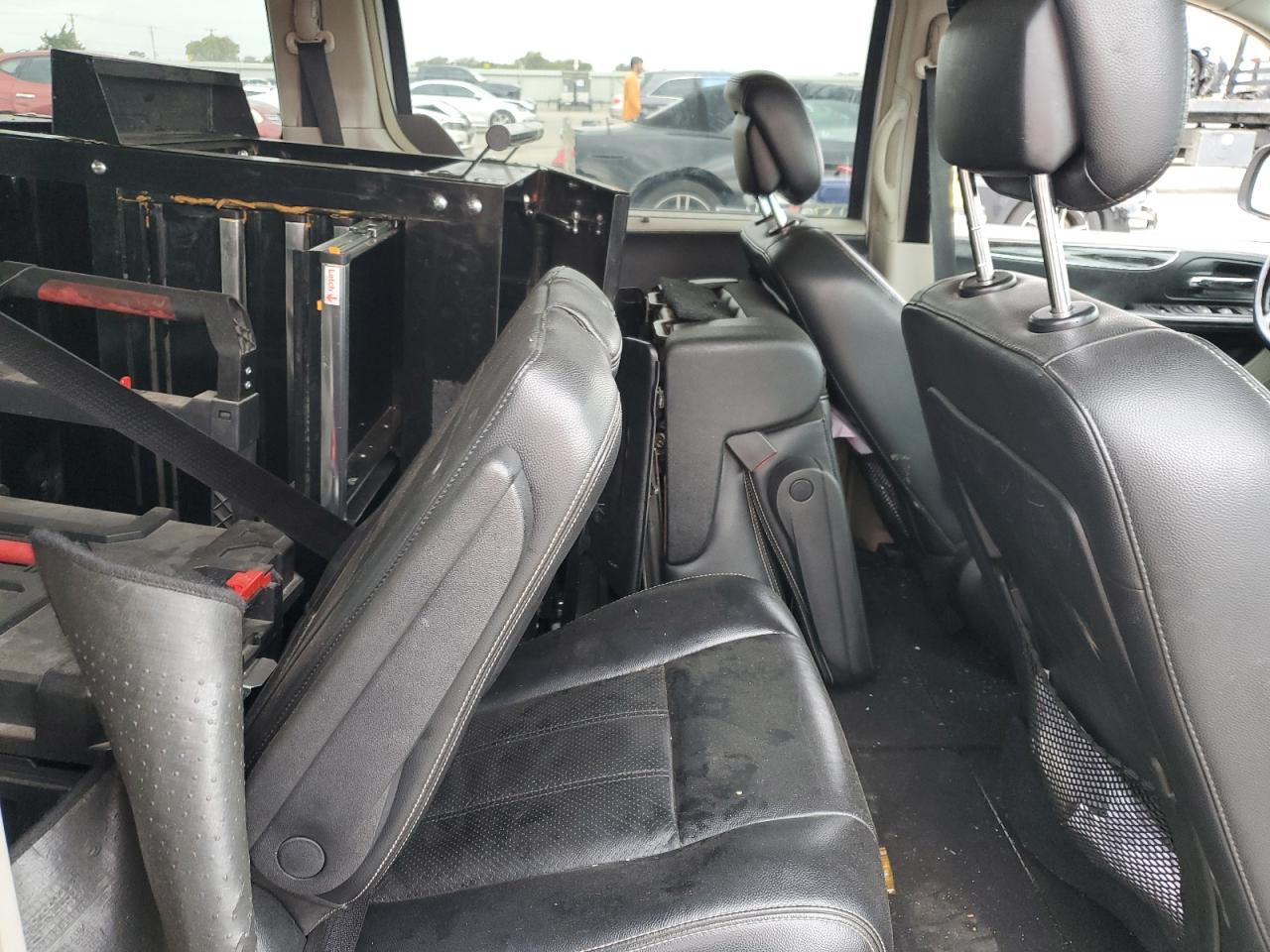 2011 Chrysler Town & Country Touring L VIN: 2A4RR8DG9BR641119 Lot: 78692854