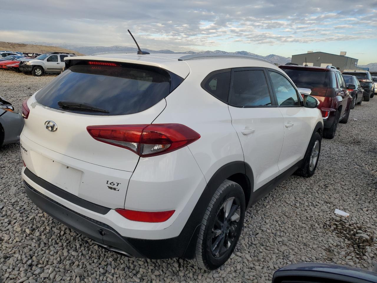 VIN KM8J3CA23GU227064 2016 HYUNDAI TUCSON no.3