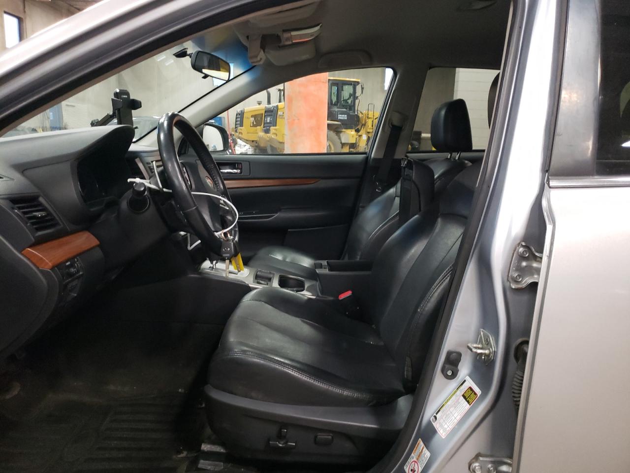 2014 Subaru Outback - Image 7