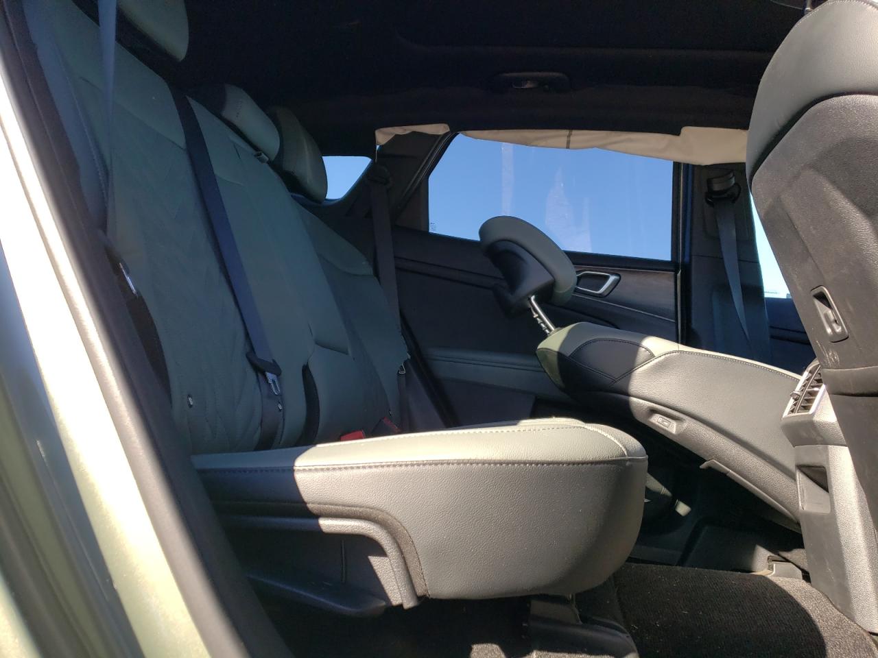 2020 Kia Sportage - Image 11